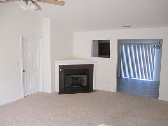Living room with Fireplace
