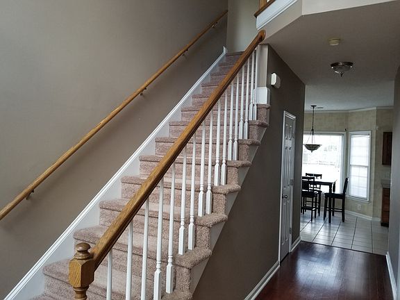 5th image of 115 S Haven Dr