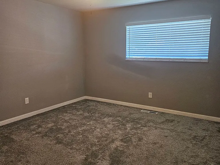 1509 Duportail Ave — Photo 9