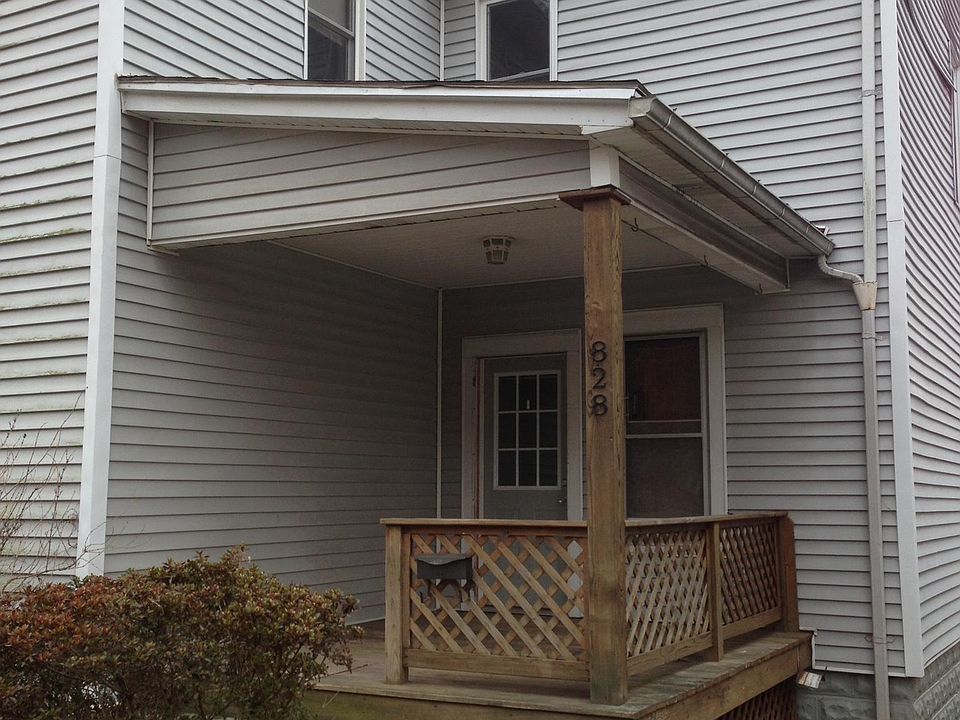 1st image of 828 Clifton St