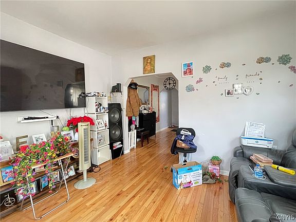 5th image of 160-162 N Midler & Tyson Place Ave