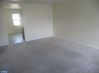 930 Alcyon Dr, Bellmawr, NJ 08031