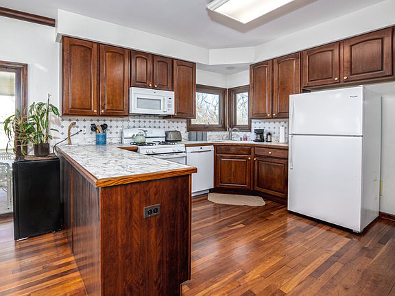 5th image of 1351 Callen Ln