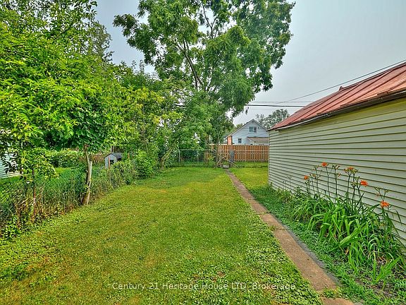 2nd image of 231 Dufferin St