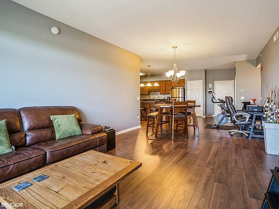 5th image of 50 S Greeley St APT 411