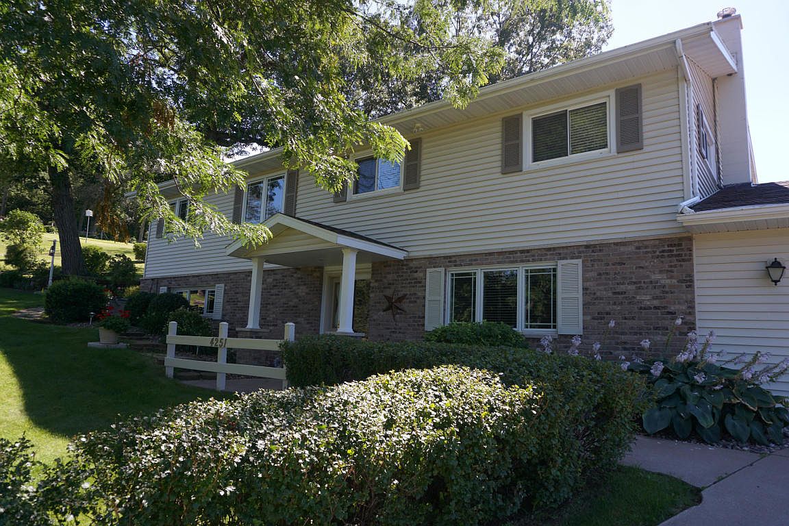 4251 Paar St, La Crescent, MN 55947 Zillow