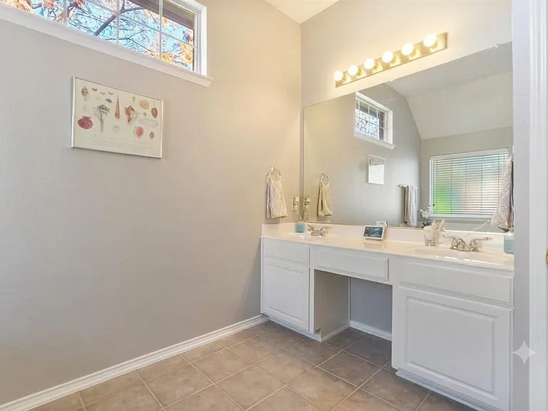 7211 Waterlily Ln — Photo 11