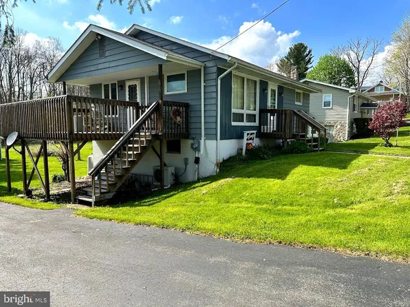 204 D St, Oakland, MD 21550