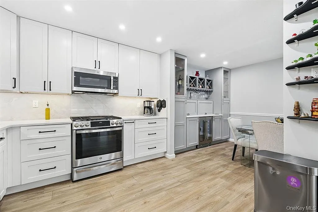 2 bed, 2.0 bath, 1200 sqft, $3,000 — Photo 4