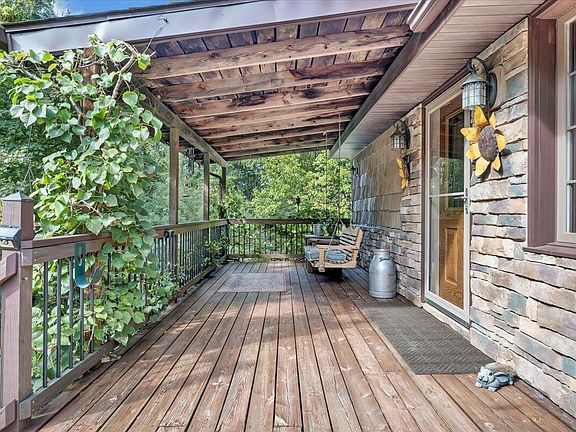 5th image of 6384 Dove Dr