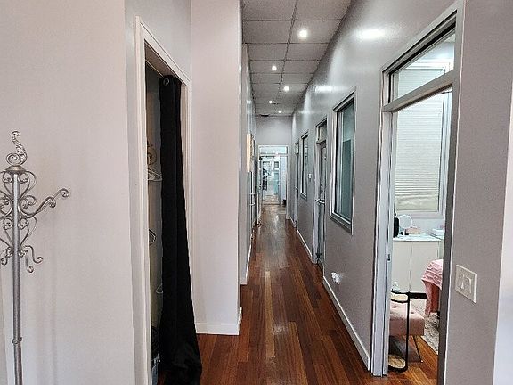 4th image of 2629 W Chicago Ave
