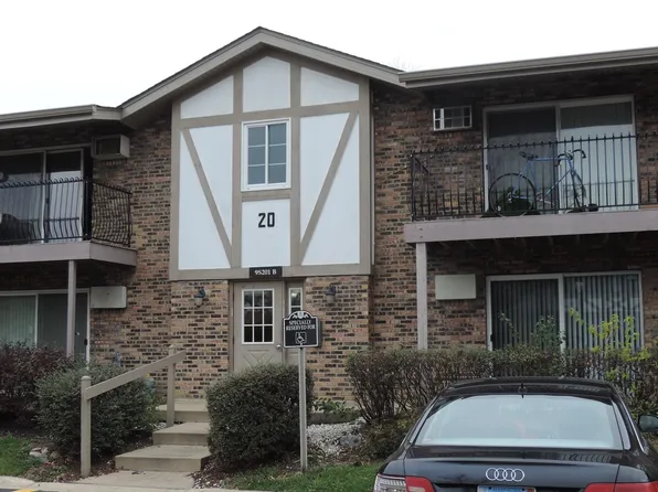 9S201 Lake Dr #20C-112, Willowbrook, IL 60527