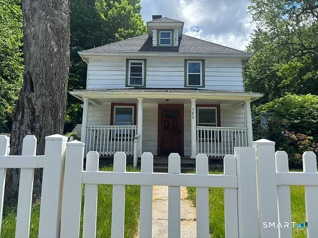 389 Main St — Photo 1