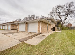 839 Bishop Ave #1, Aurora, IL 60506