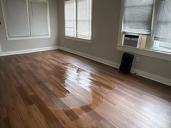 4th image of 4145 North Blvd