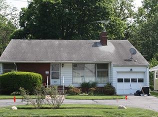 414 New Bridge Rd, Bergenfield, NJ 07621