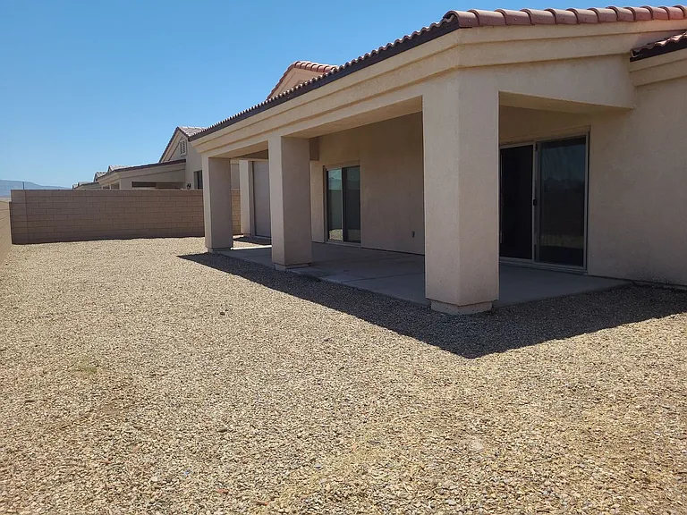 1923 E Winter Haven Dr — Photo 10