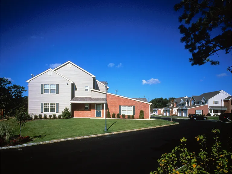 Fairfield Gables at Setauket — Photo 29