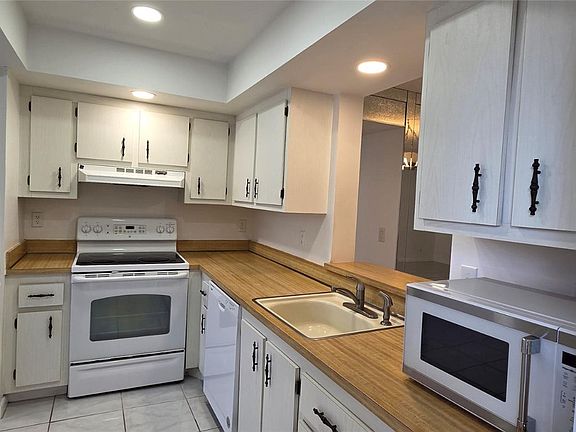 2nd image of 7311 NW 18th St APT 201
