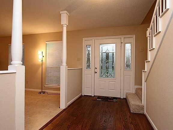 Updated appliances and 2 seating areas