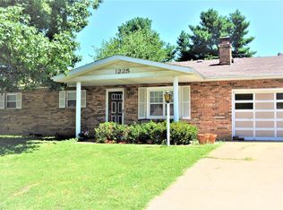 1225 Julie Ave, Cahokia, IL