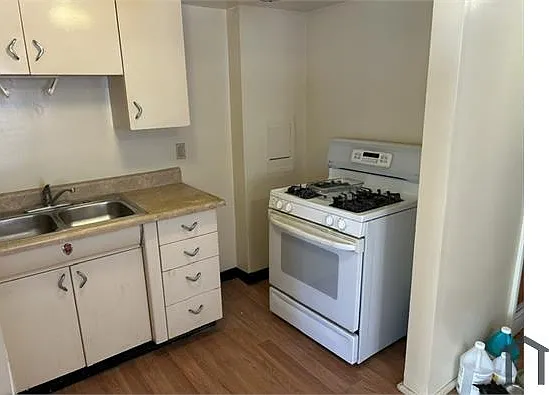 1 bed, 900 sqft, $900 — Photo 4