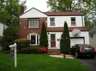 109 Herrick Ave, Teaneck, NJ 07666