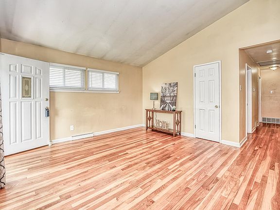 5th image of 514 Pinellas Dr