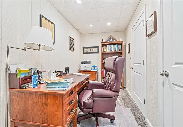 143 Aberdeen Ct — Photo 21