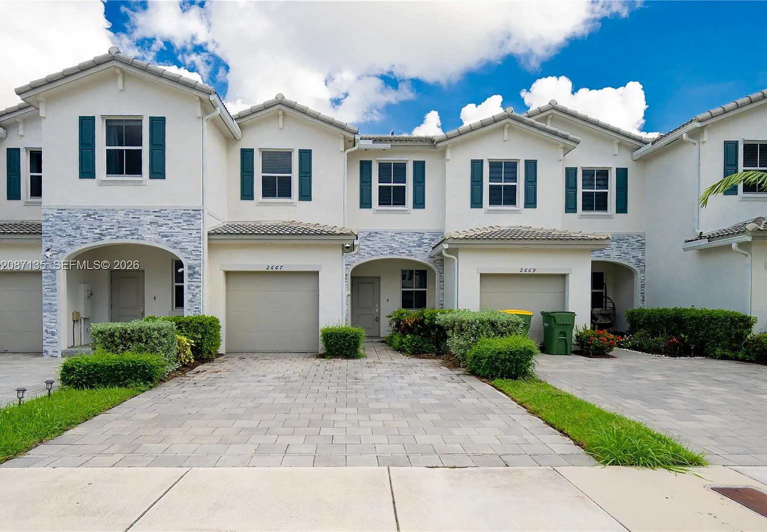 Keys Gate Residential — Photo 1