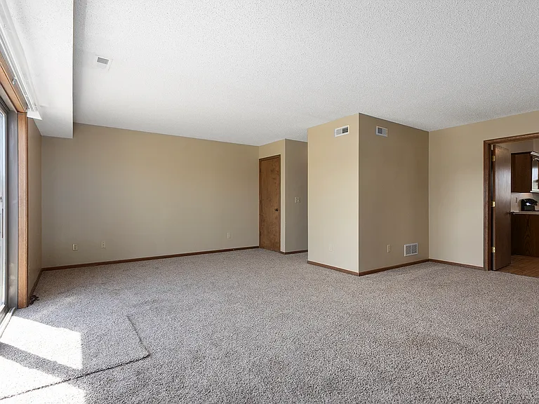 1113 Jeff Cir — Photo 8