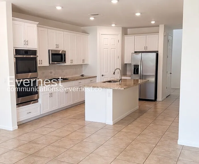 3041 W Crescent View Ln — Photo 2