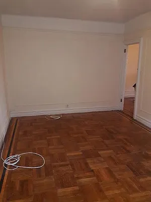 Rented by Roberto Guilbet, LREB | media 32