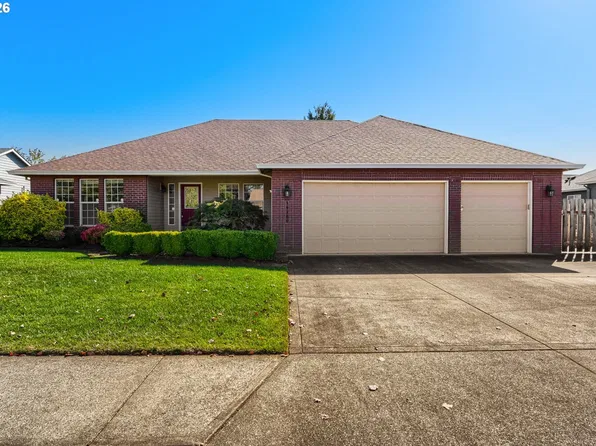 19380 Hazel Grove Dr, Oregon City, OR 97045
