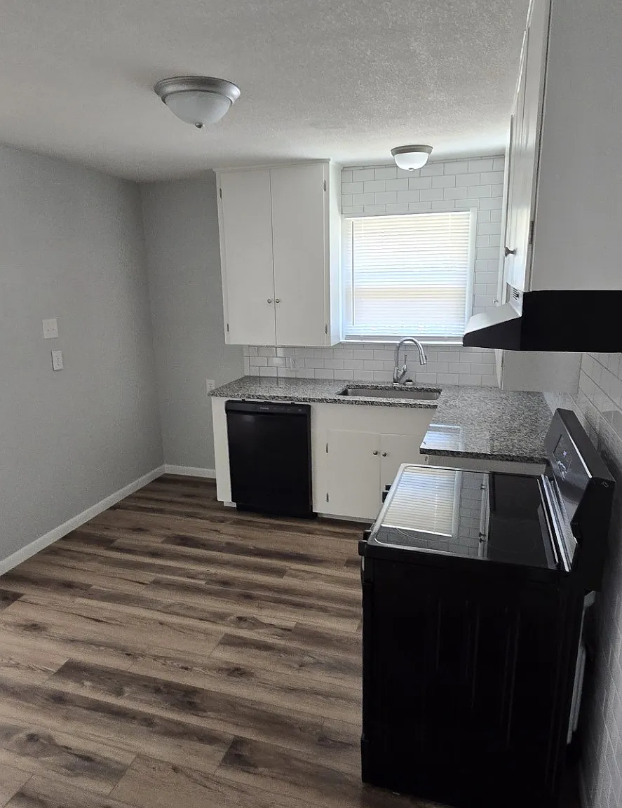4 bed, 1149 sqft, $1,395 — Photo 3