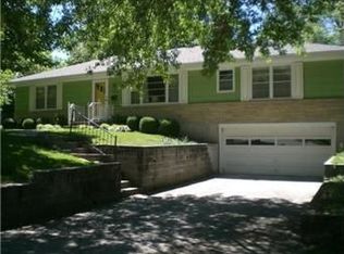 9512 Wyandotte St, Kansas City, MO 64114