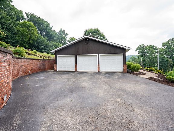 5th image of 153 Skyview Dr