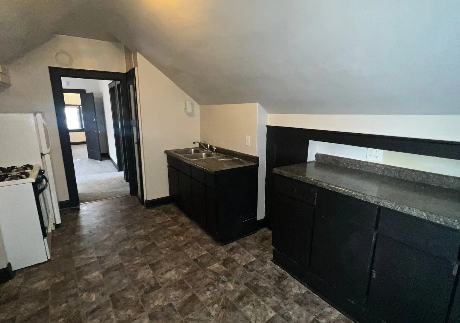 2-Bedroom Upper with Large Eat-In Kitchen — Photo 2