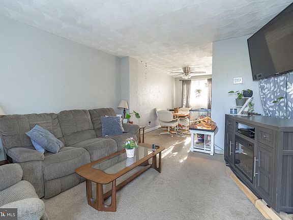 2nd image of 1843 Merritt Blvd