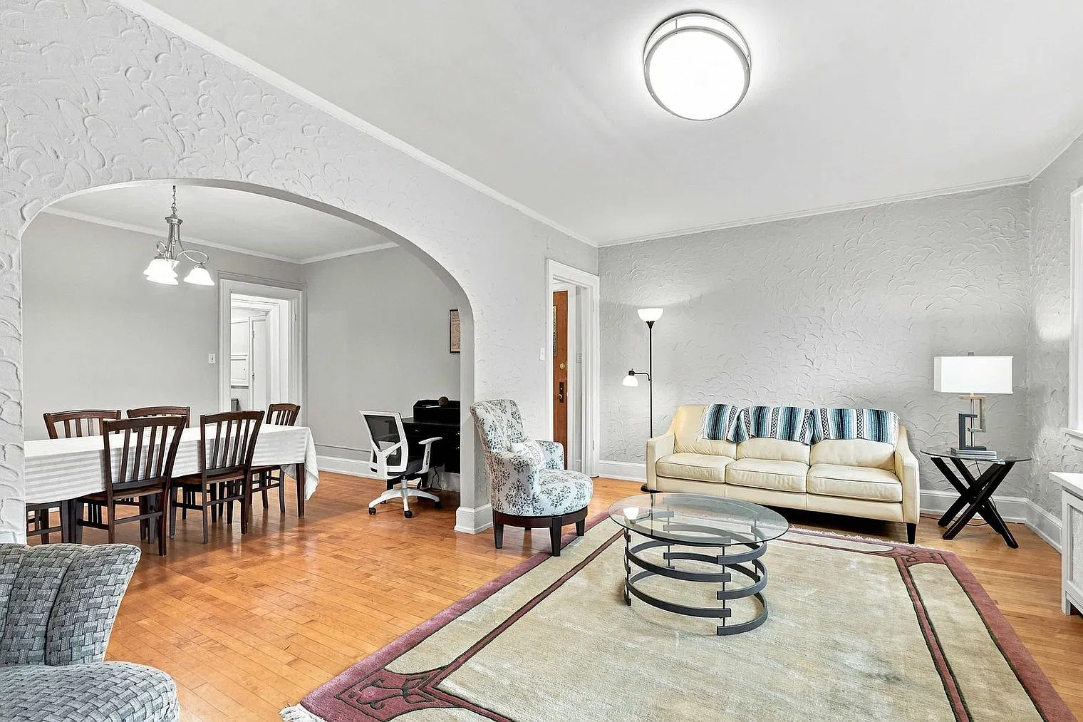 2 bed, 1.0 bath, 947 sqft, $3,429 — Photo 4