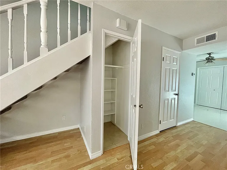 5640 Riverside Dr #110 — Photo 7