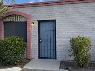 Central- 1 & 2 bedroom townhomes with A/C!, Tucson, AZ 85705