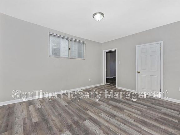 5th image of 531 Salem Ave Floor 1