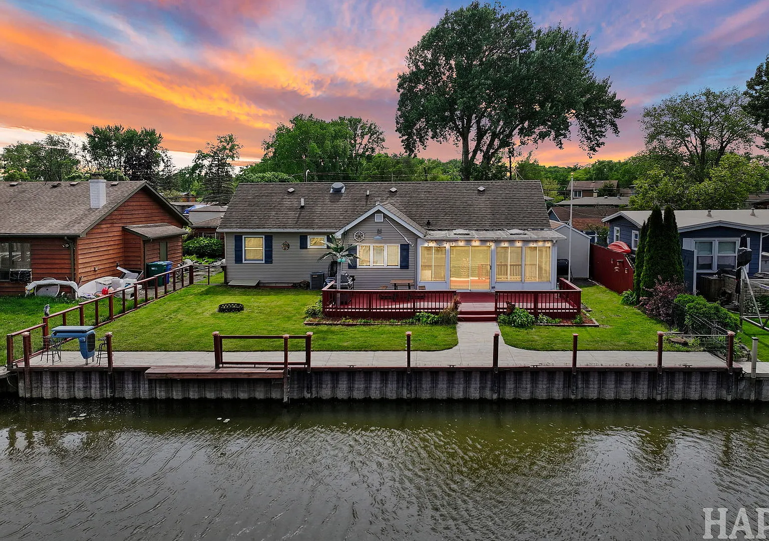 3 bed, 1.5 bath, 1343 sqft, $2,950 — Photo 1
