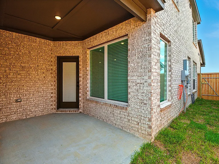 3B | 3 Bed / 2.5 Bath - Backyard