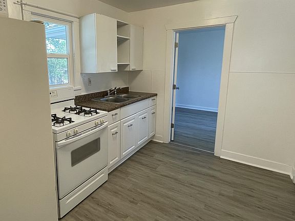 4th image of 229 E 2700 S Unit 2