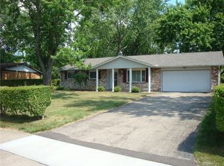 214 Southerly Hills Dr, Englewood, OH