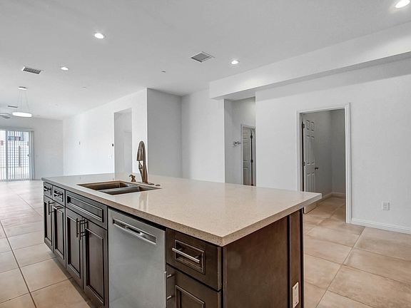 5th image of 66604 Estrella Ave
