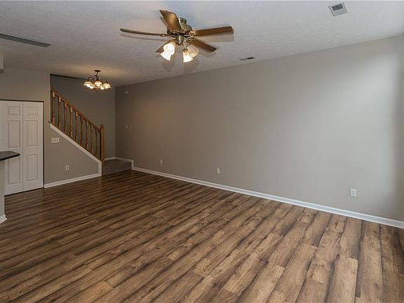 5th image of 5953 Bastille Ln