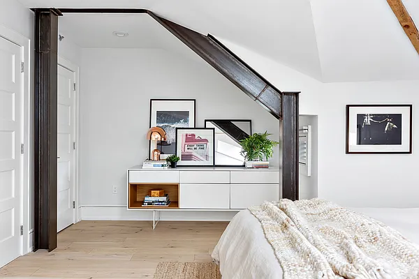 Sold by Corcoran | media 14